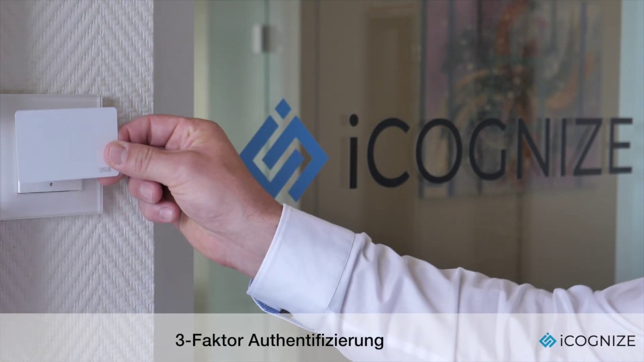 Karte, PIN und Handvene nacheinander
